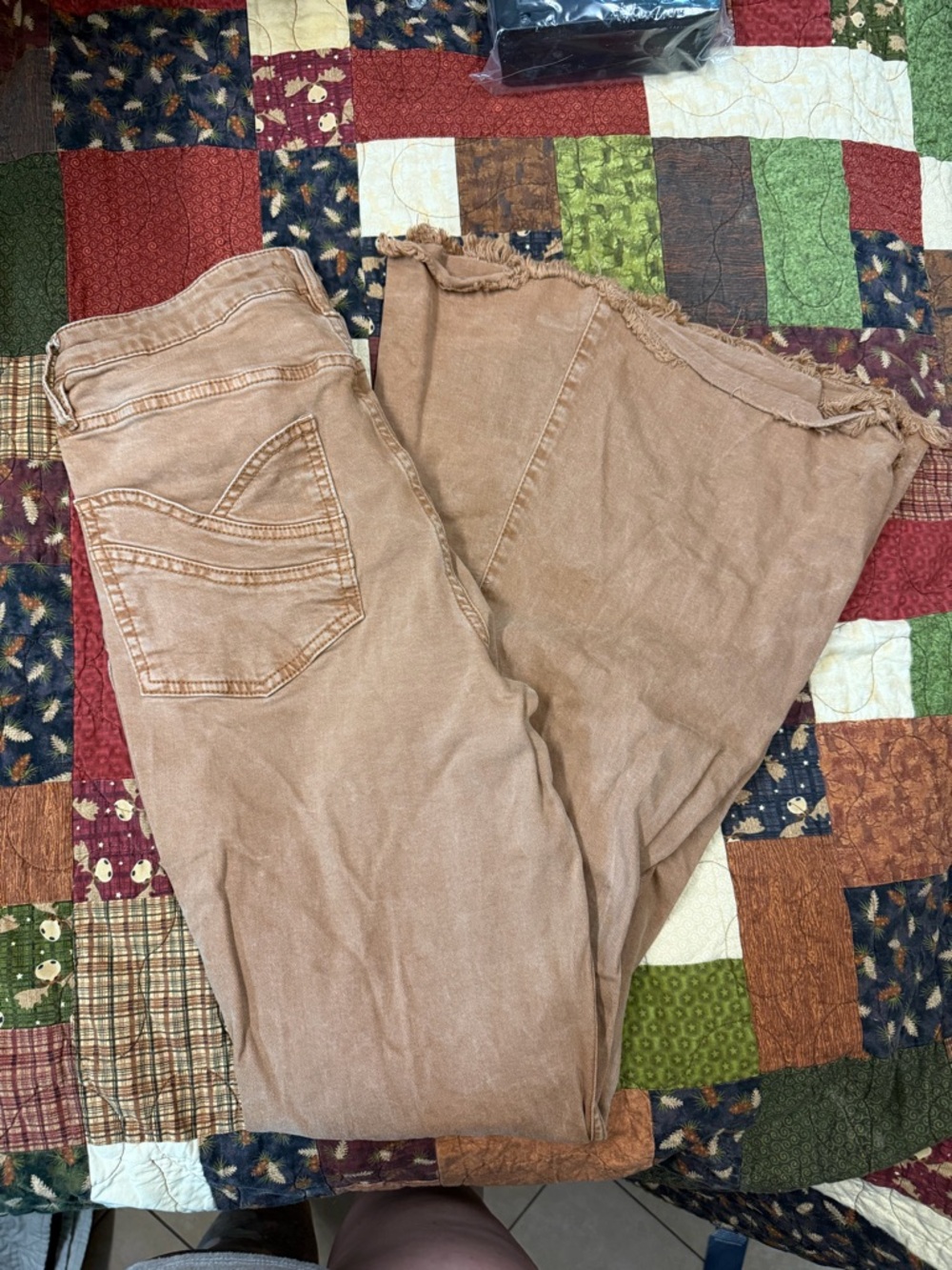 Shyanne Women's Boot Cut Frayed Hem Jeans in Faded Brown